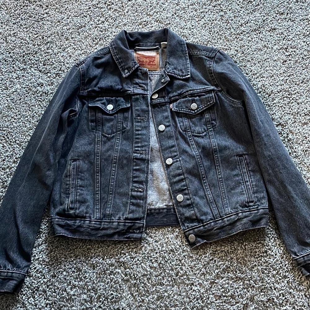 Levi’s: Black Jean Jacket Size L